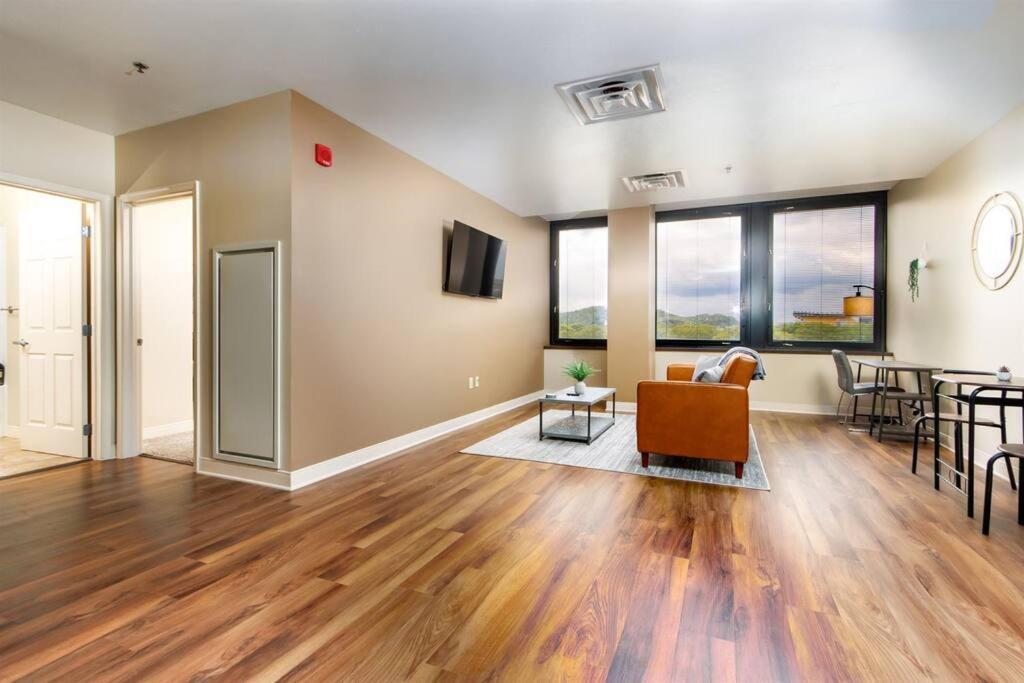 Sprawling Stadium Views Wonderful Location 24-7 Parking Gym Lounge Pittsburgh Buitenkant foto